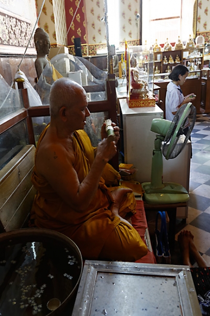 Wat Phanan Choeng-100